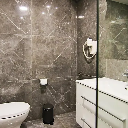 Phaedrus Living: Luxury 507