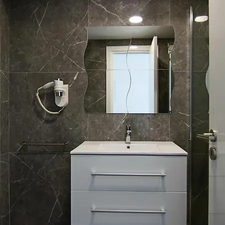 Phaedrus Living: Luxury 507
